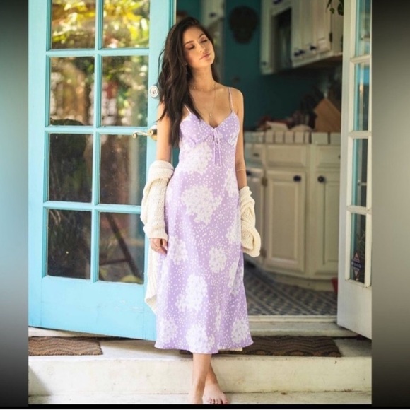 REVOLVE Dresses & Skirts - Revolve Endless Summer Floral Suki Dress in Purple Lavender